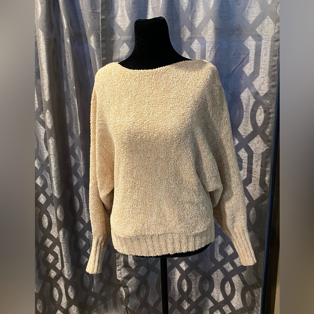 Ladies Ruby Moon Cream Crew Neck Sweater with Relaxed‎ Fit Size XS